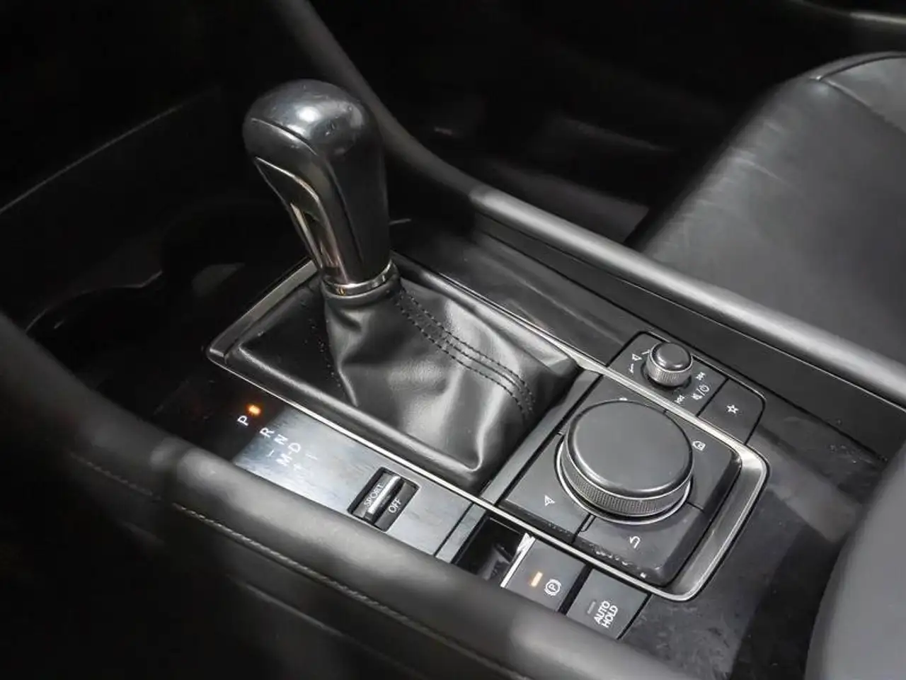 Mazda 3 снимка Mazda 3