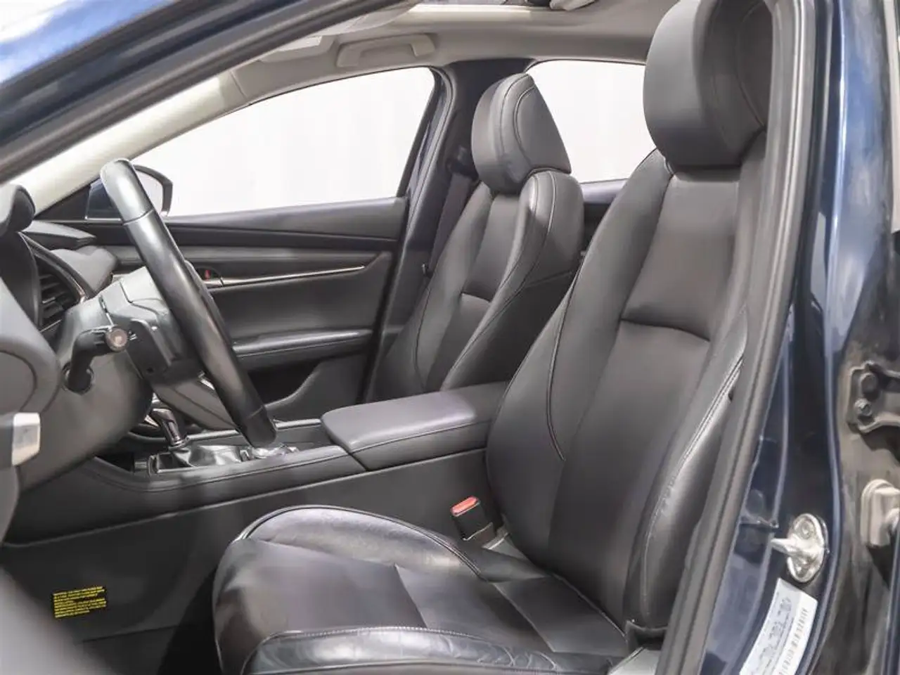 Mazda 3 снимка Mazda 3