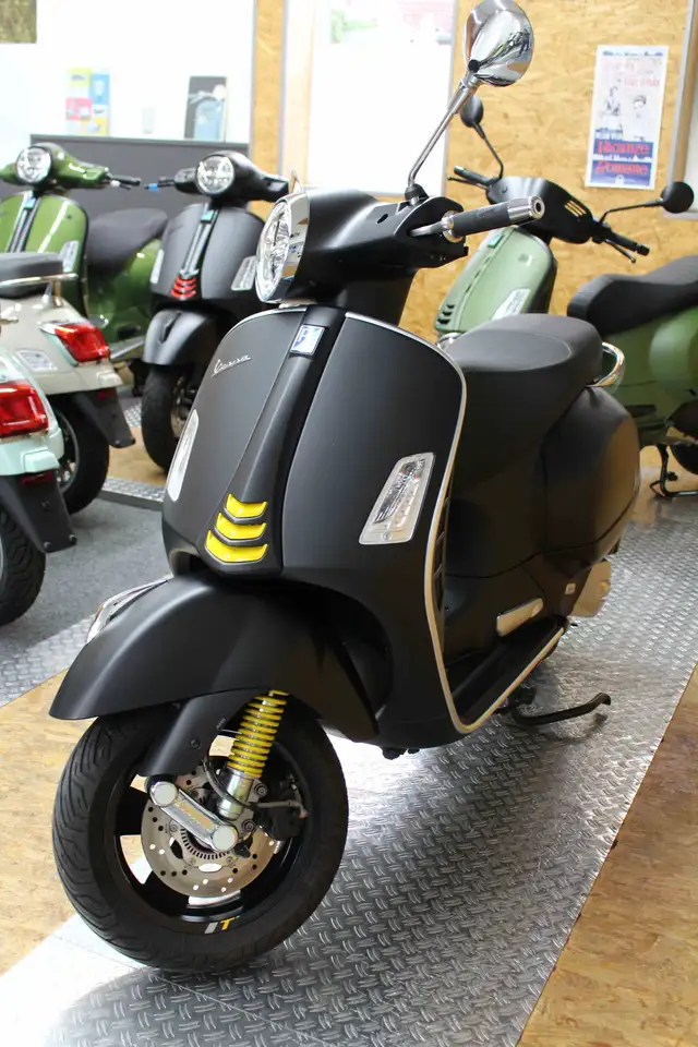 Vespa GTS Super Tech