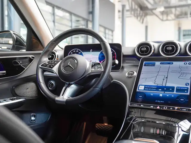 Mercedes-Benz C-Class view 10