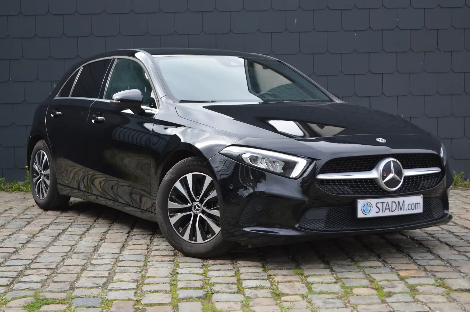 Mercedes-Benz A 180 🛑🆕🛑 d Auto GPS 1HND CARPASS GARANTIE Noir - 1