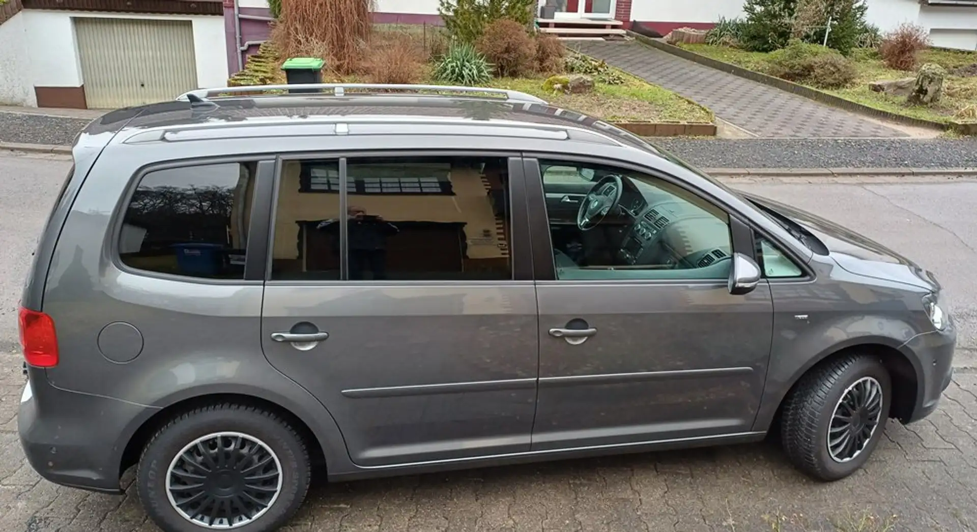 Volkswagen Touran Touran 1.2 TSI Cup Šedá - 2