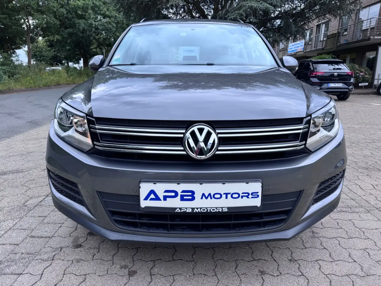 Volkswagen Tiguan TIGUAN BMT SITZHZG. PARK-ASSIST ALU SCHECKHEFT Grau - 2