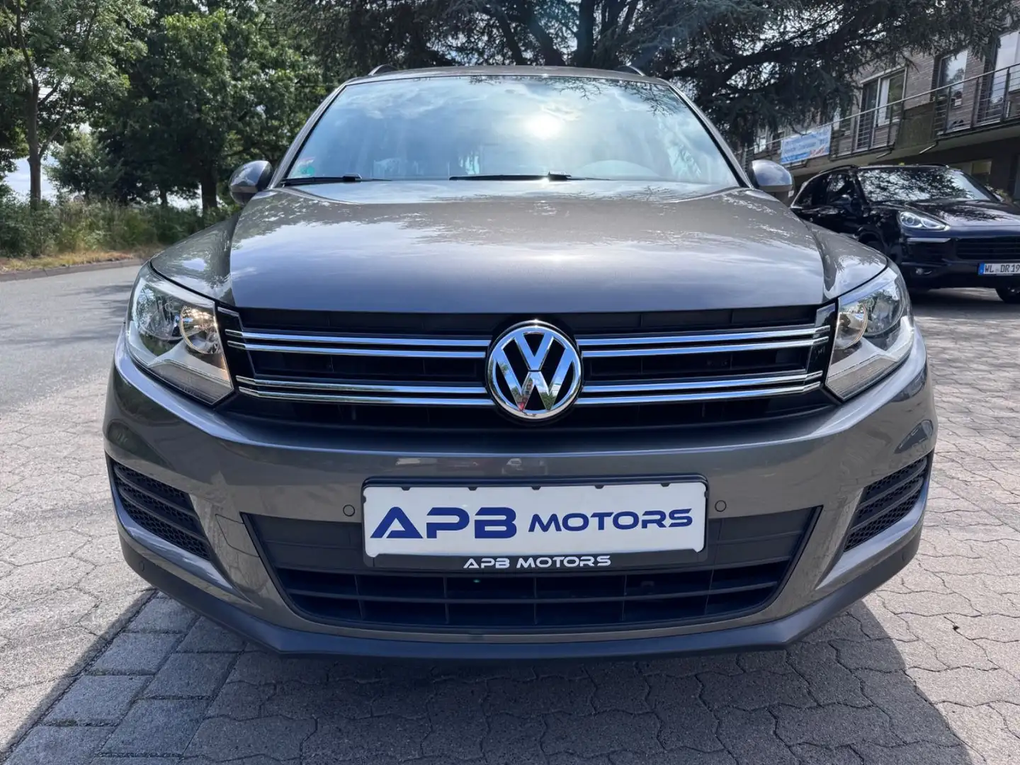 Volkswagen Tiguan TIGUAN BMT SITZHZG. PARK-ASSIST ALU SCHECKHEFT Gris - 2