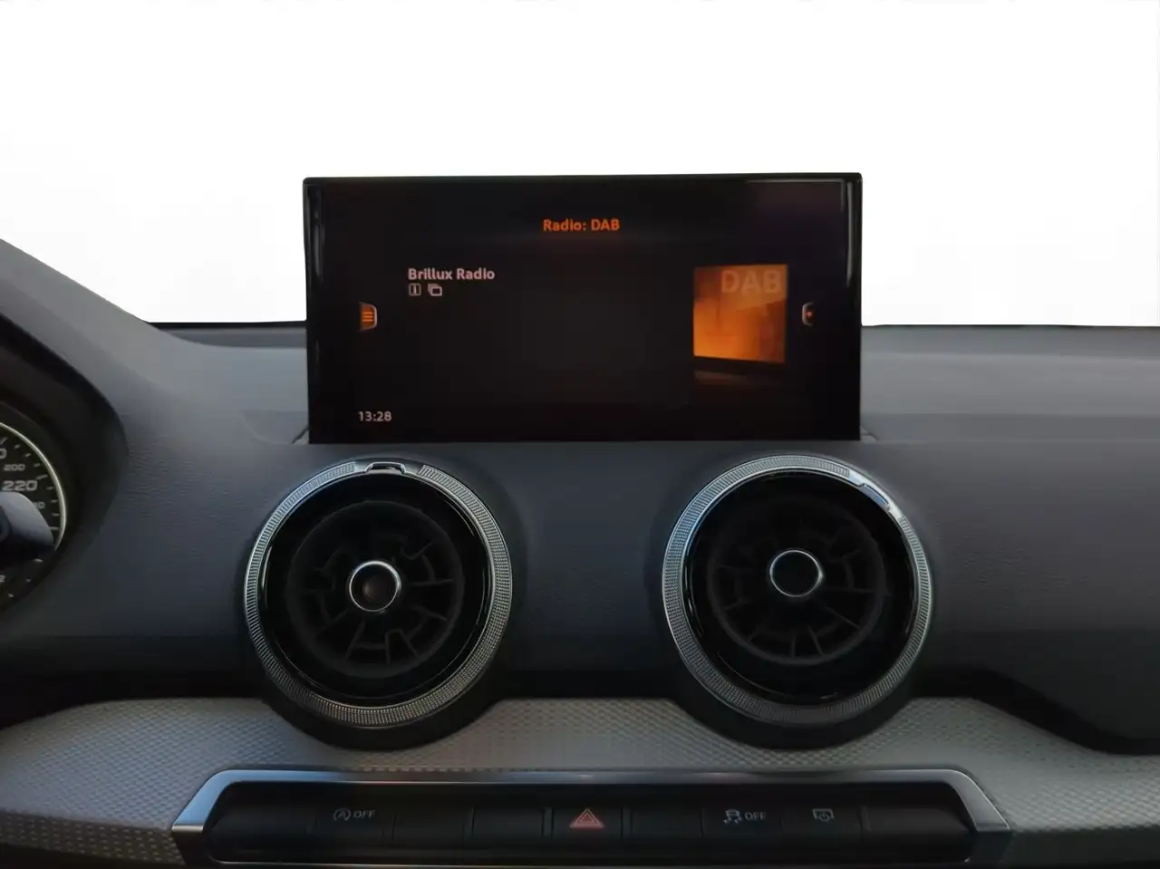 Audi Q2 35 TFSI Matrix Infotainment Paket Klima 7