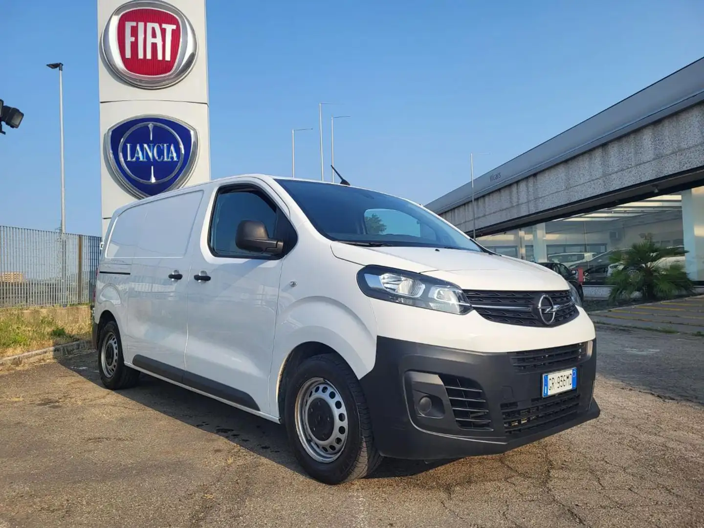 Opel Vivaro 1.5 Diesel 100CV S&S PL-TN M Furgone Enjoy-Sensori Bianco - 1