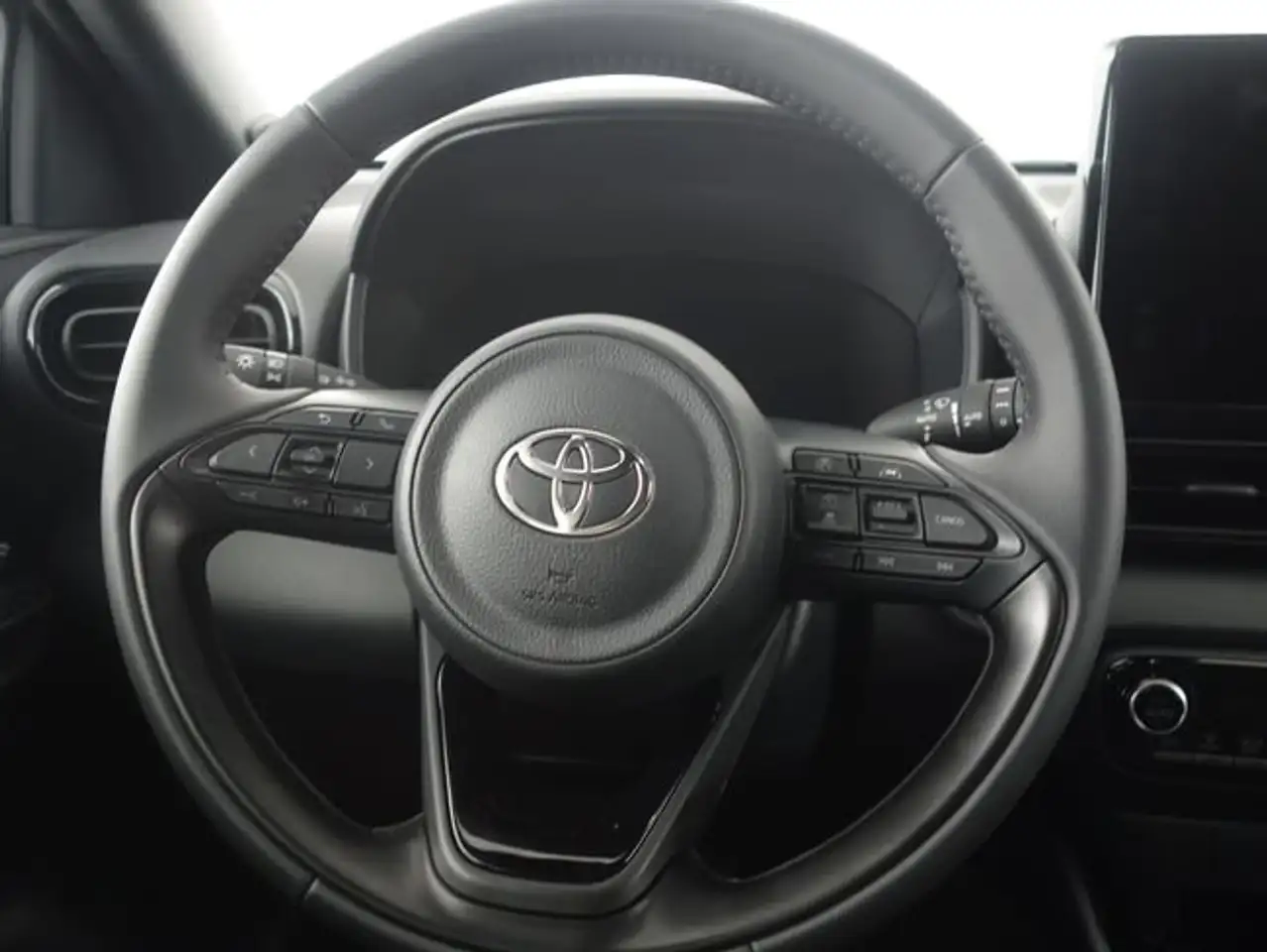 Toyota Yaris 2026 — фото 13