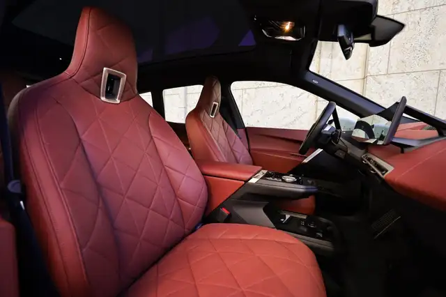 BMW Ix view 13