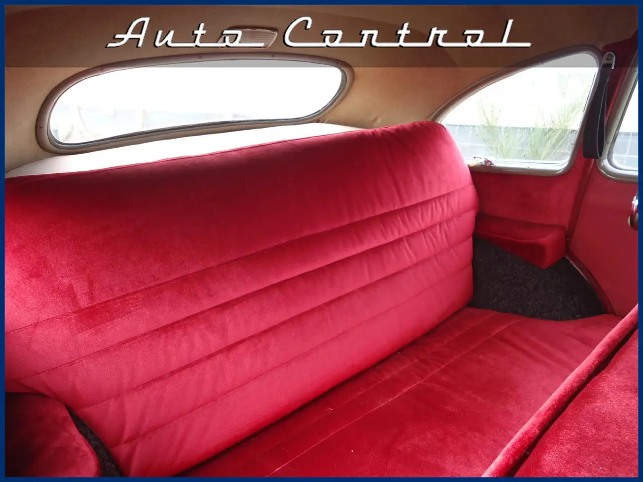 Standard Vanguard Saloon LHD 1946, foto 10