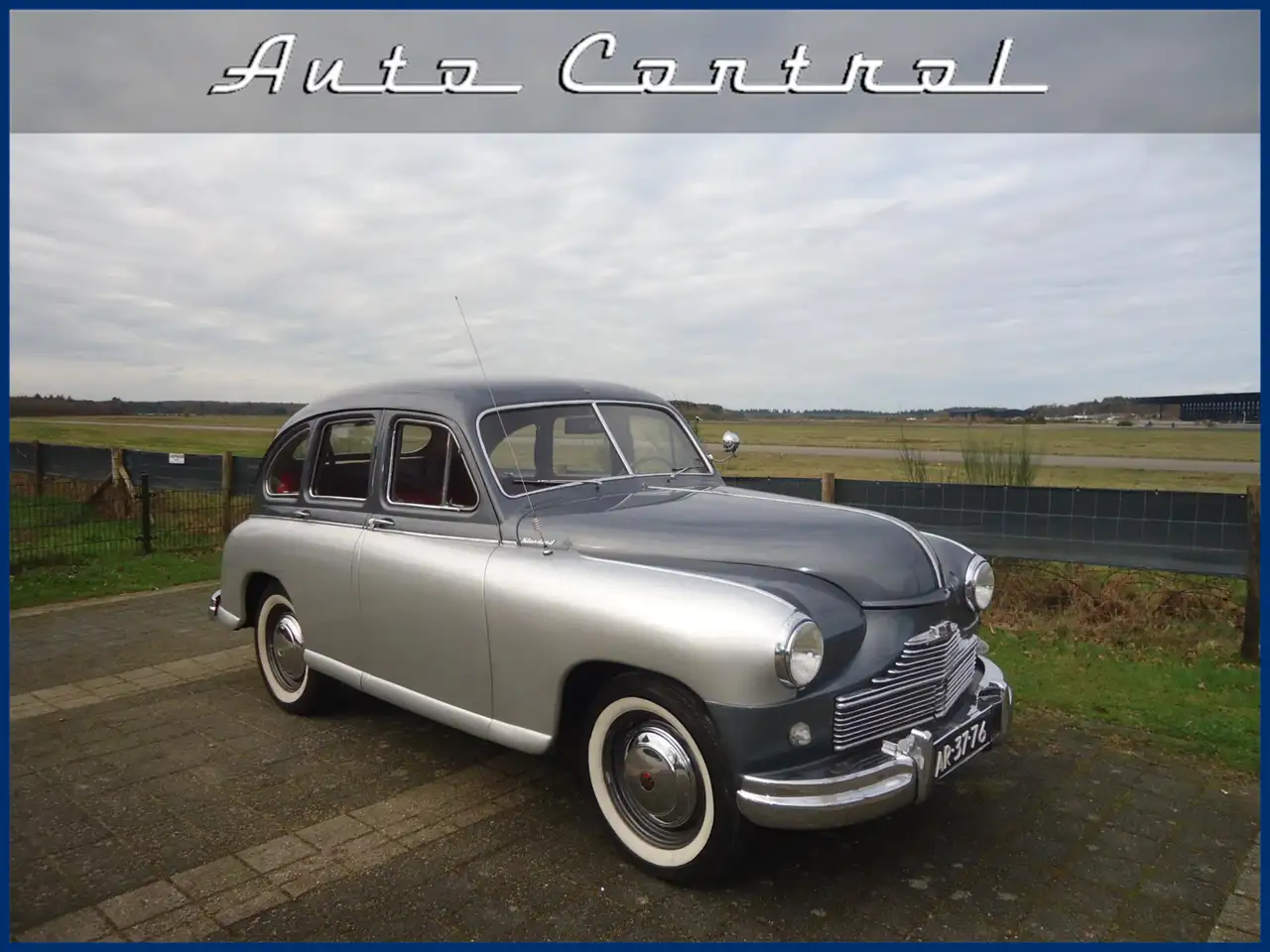 Standard Vanguard Saloon LHD 1946, foto 6