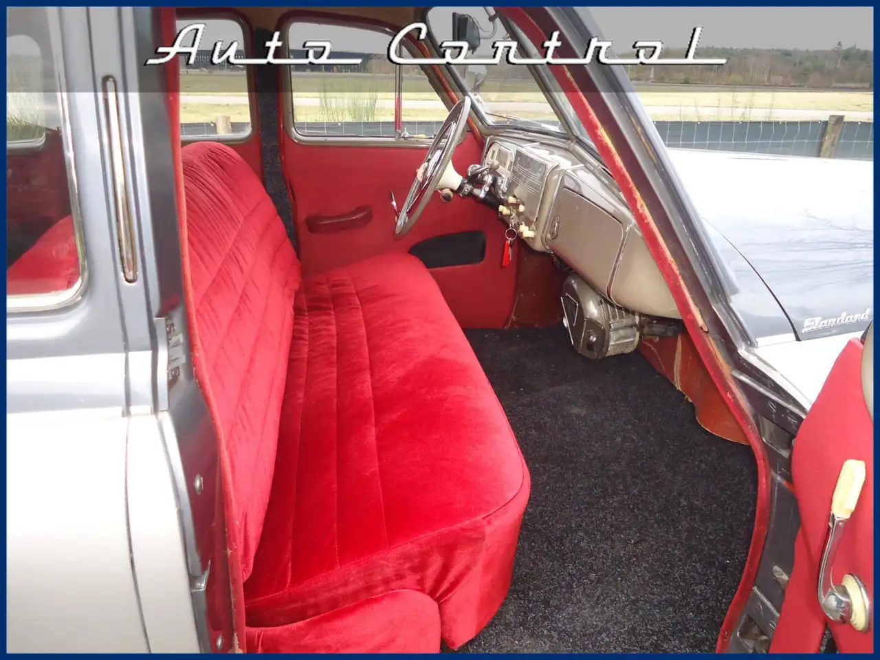 Standard Vanguard Saloon LHD 1946, foto 7
