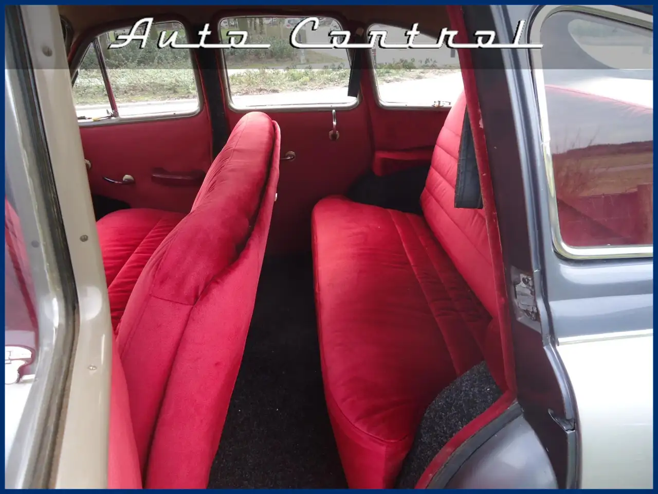 Standard Vanguard Saloon LHD 1946, foto 12