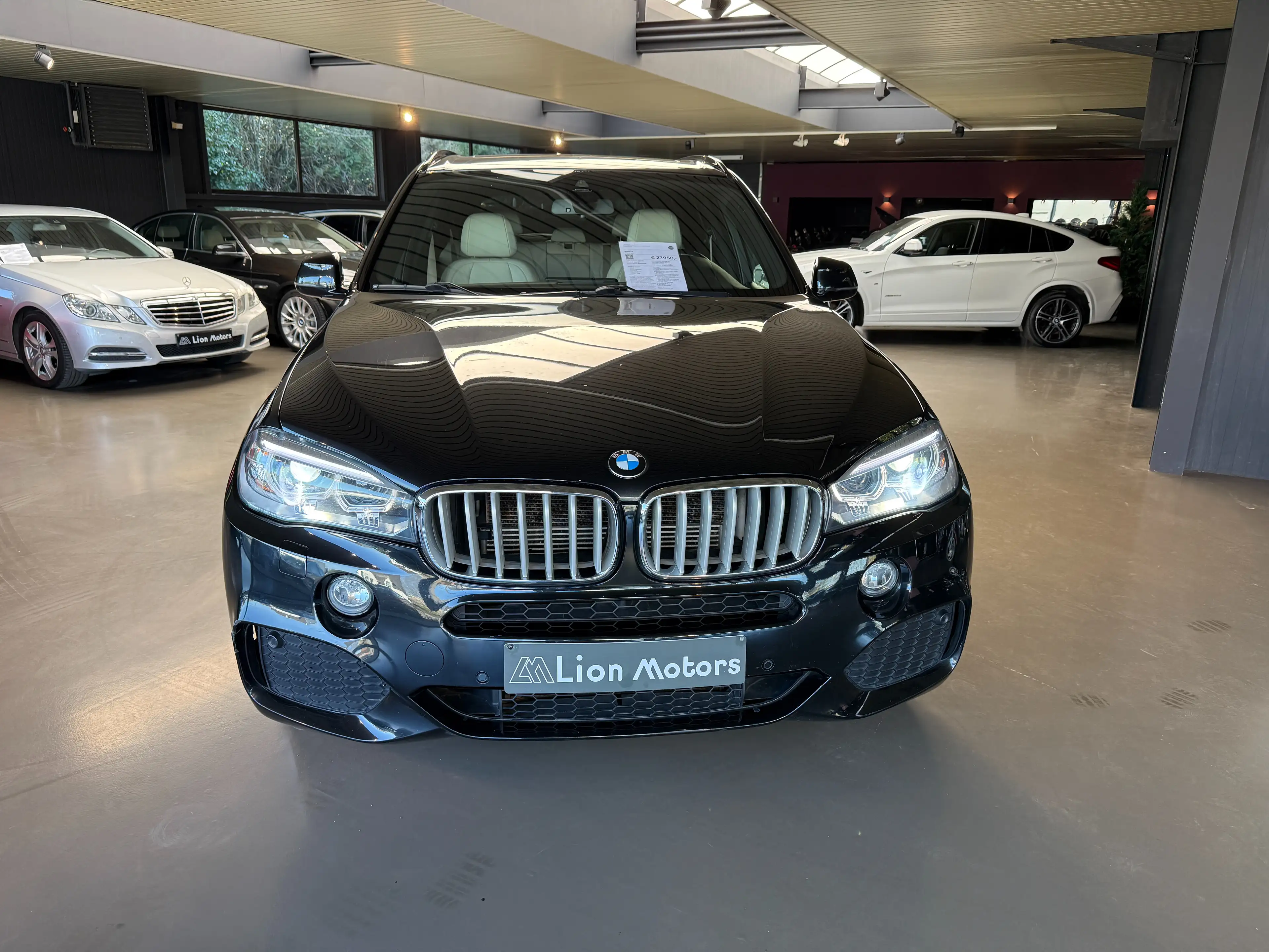 BMW X5 40e — photo 2