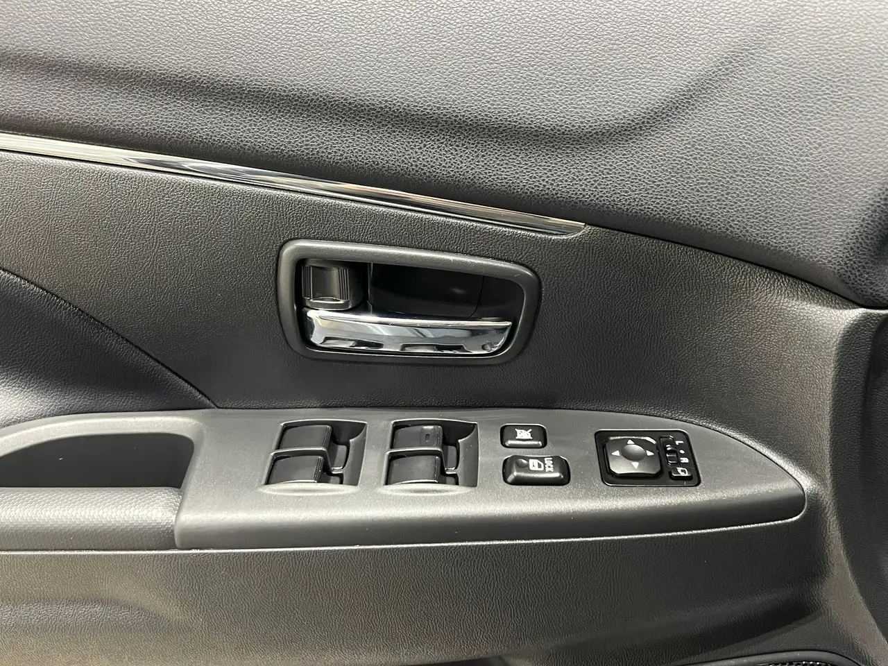 Mitsubishi RVR снимка Mitsubishi RVR