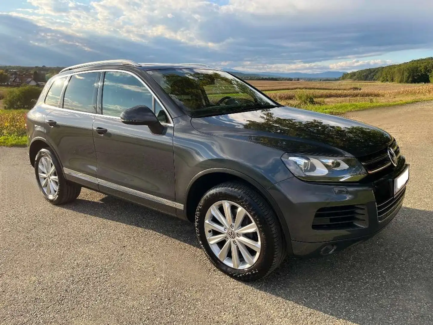 Volkswagen Touareg Sky V6 TDI BMT 4Motion Aut. Grau - 2