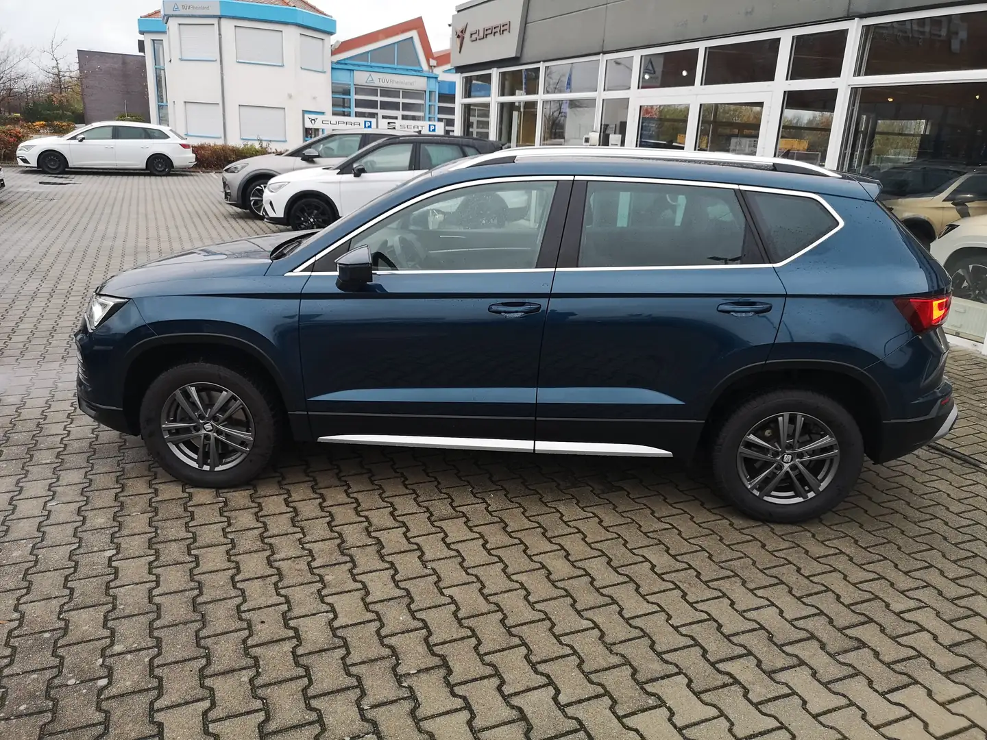 SEAT Ateca Xperience 1.5TSI DSG Schiebedach VC AHK BeatsAudio Blau - 2