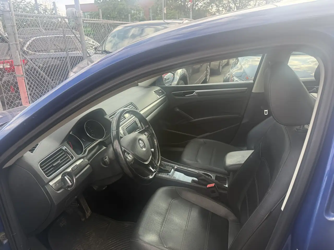 Volkswagen Passat photo Volkswagen Passat