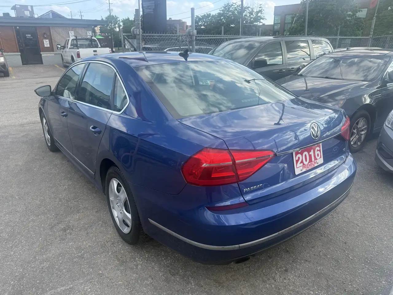 Volkswagen Passat photo Volkswagen Passat