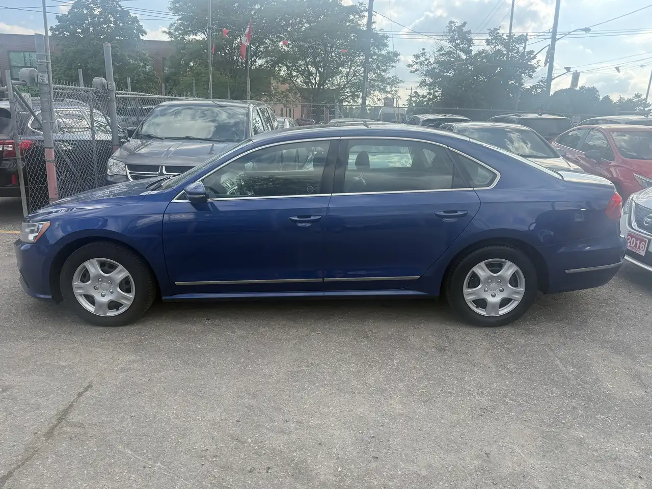 Volkswagen Passat photo Volkswagen Passat