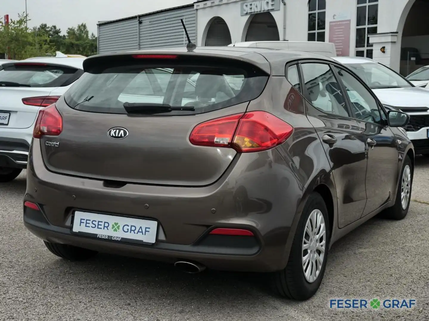 Kia Ceed / cee'd CVVT 1.4 KLima 8-fach-bereift Braun - 2