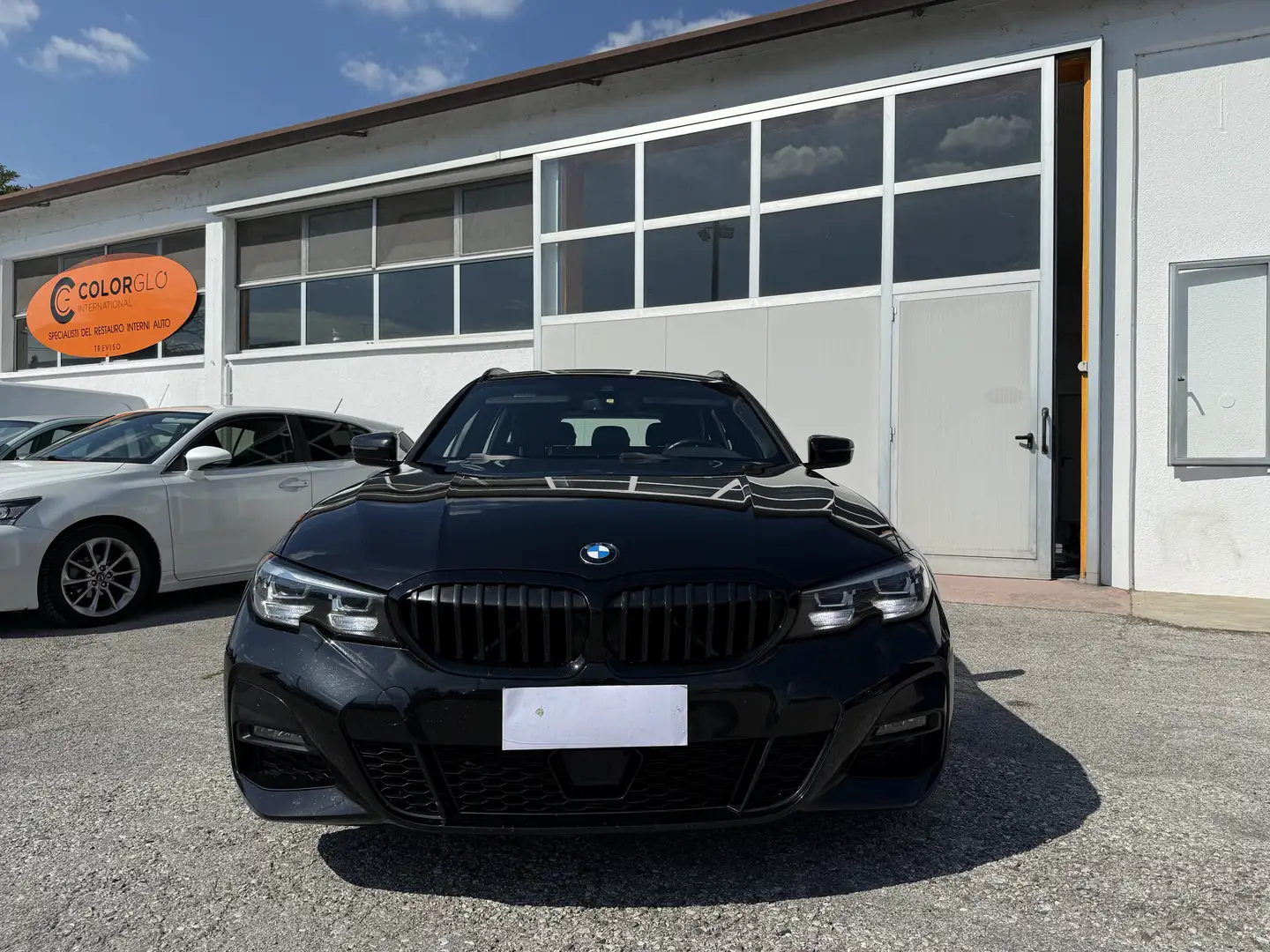 BMW 320 320d Touring Msport auto Schwarz - 2