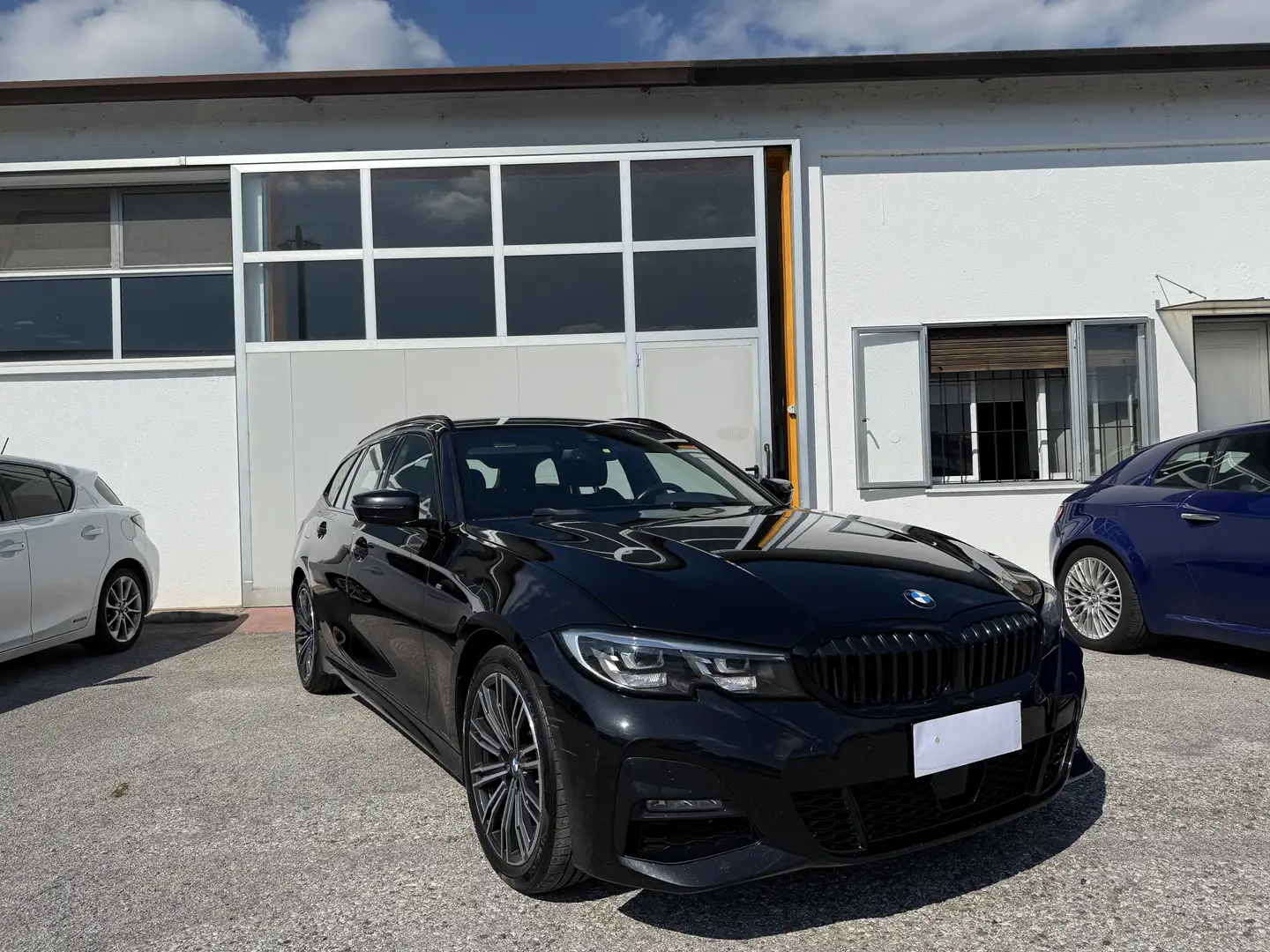 BMW 320 320d Touring Msport auto Schwarz - 1