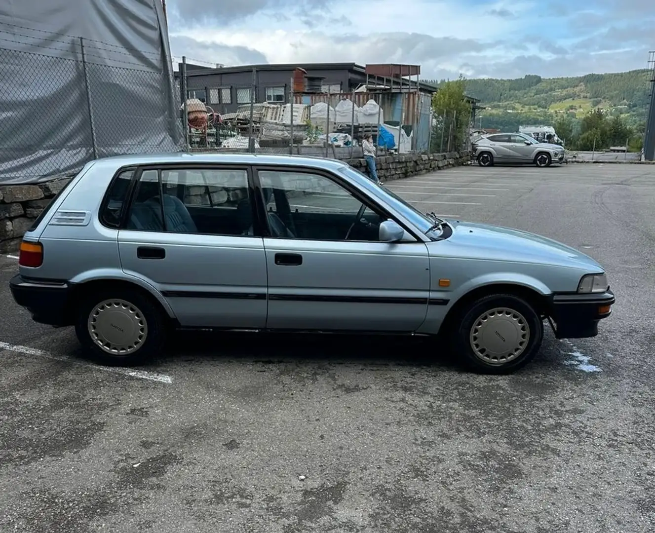 Toyota Corolla 1.6 16 VALVE Bleu - 1