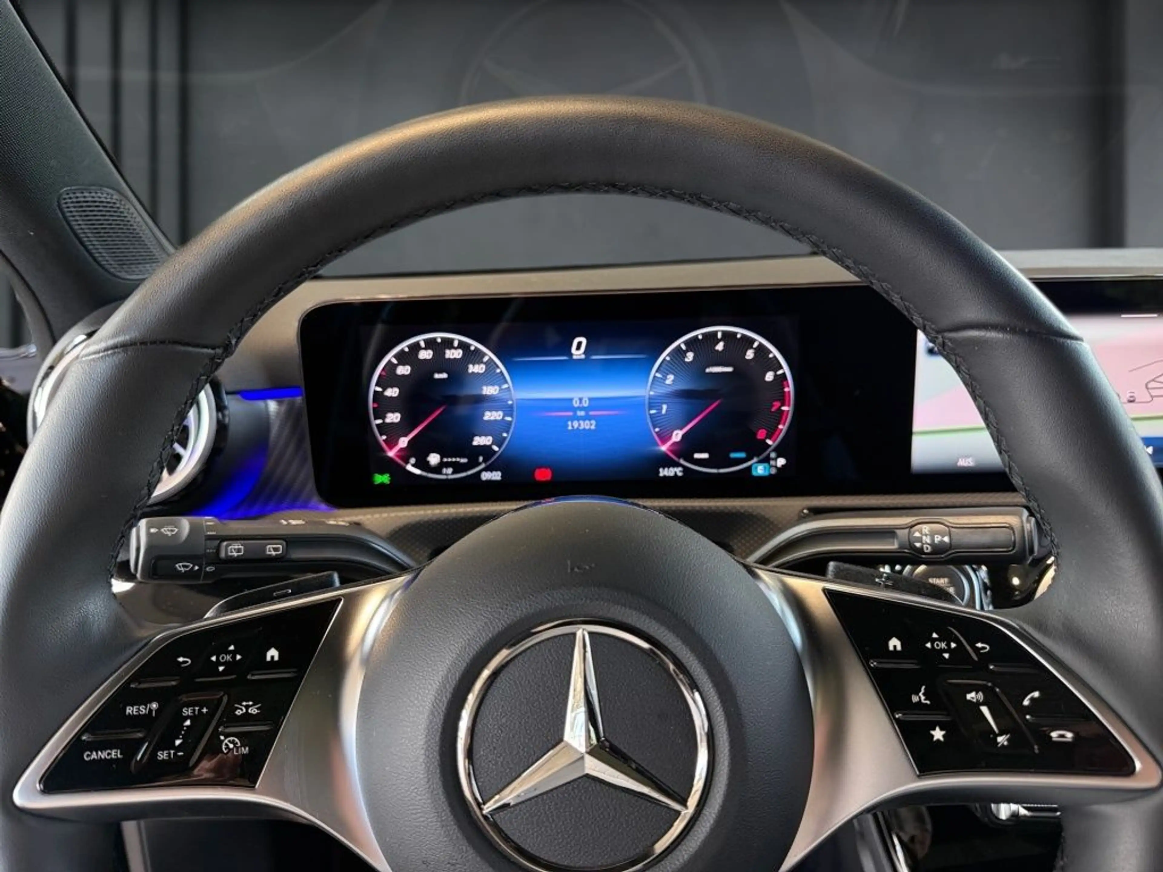 Mercedes-Benz A 200 Carbon+MBUX+Memory+Night+Progressive+Mbeam — photo 8