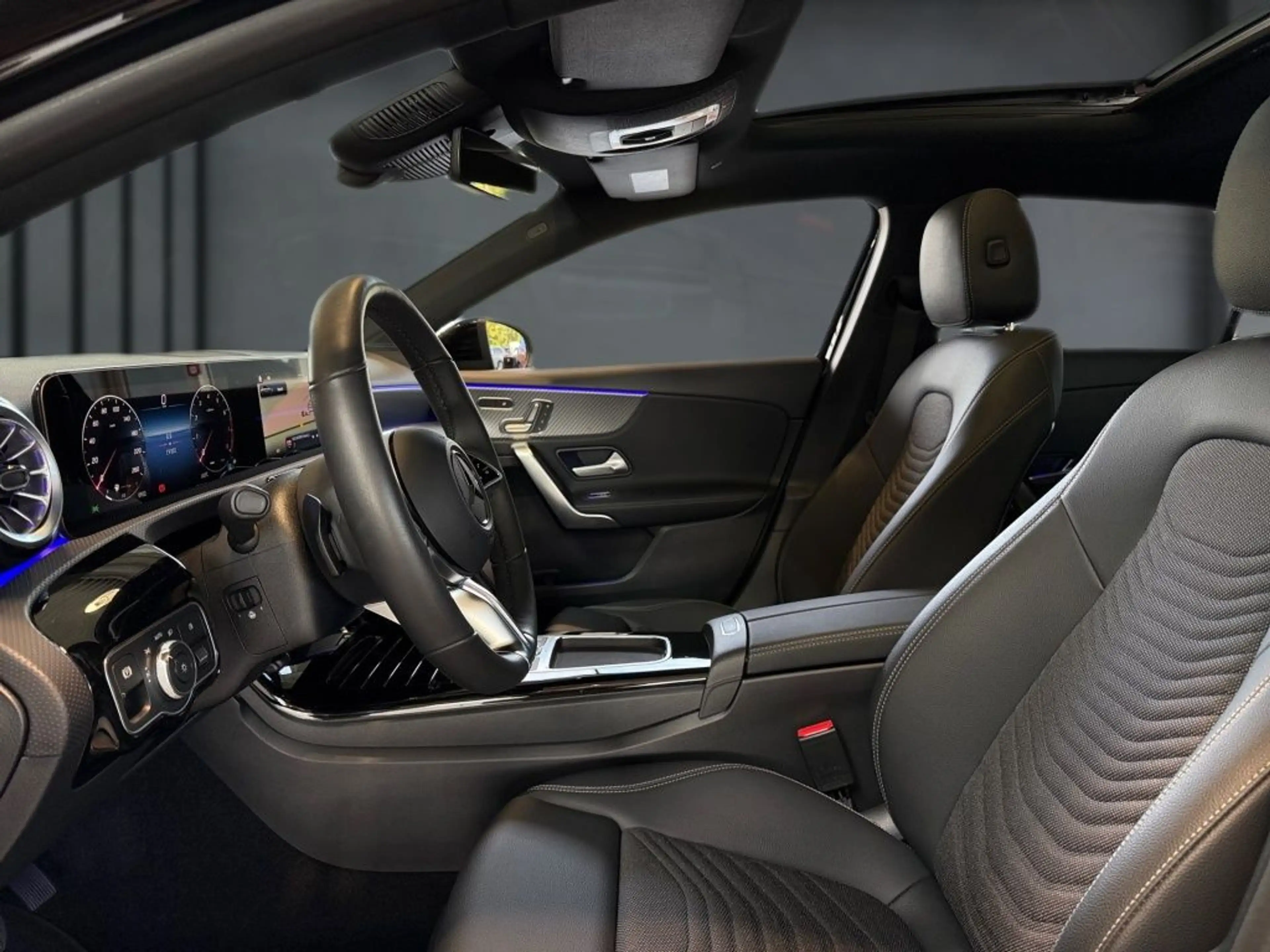 Mercedes-Benz A 200 Carbon+MBUX+Memory+Night+Progressive+Mbeam — photo 7