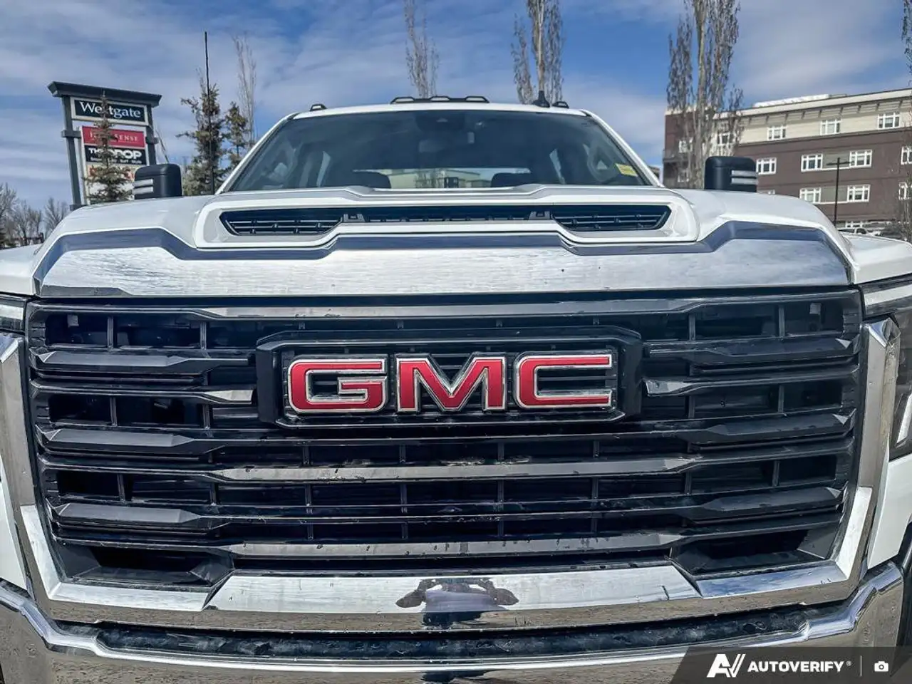 GMC Sierra 3500HD снимка GMC Sierra 3500HD