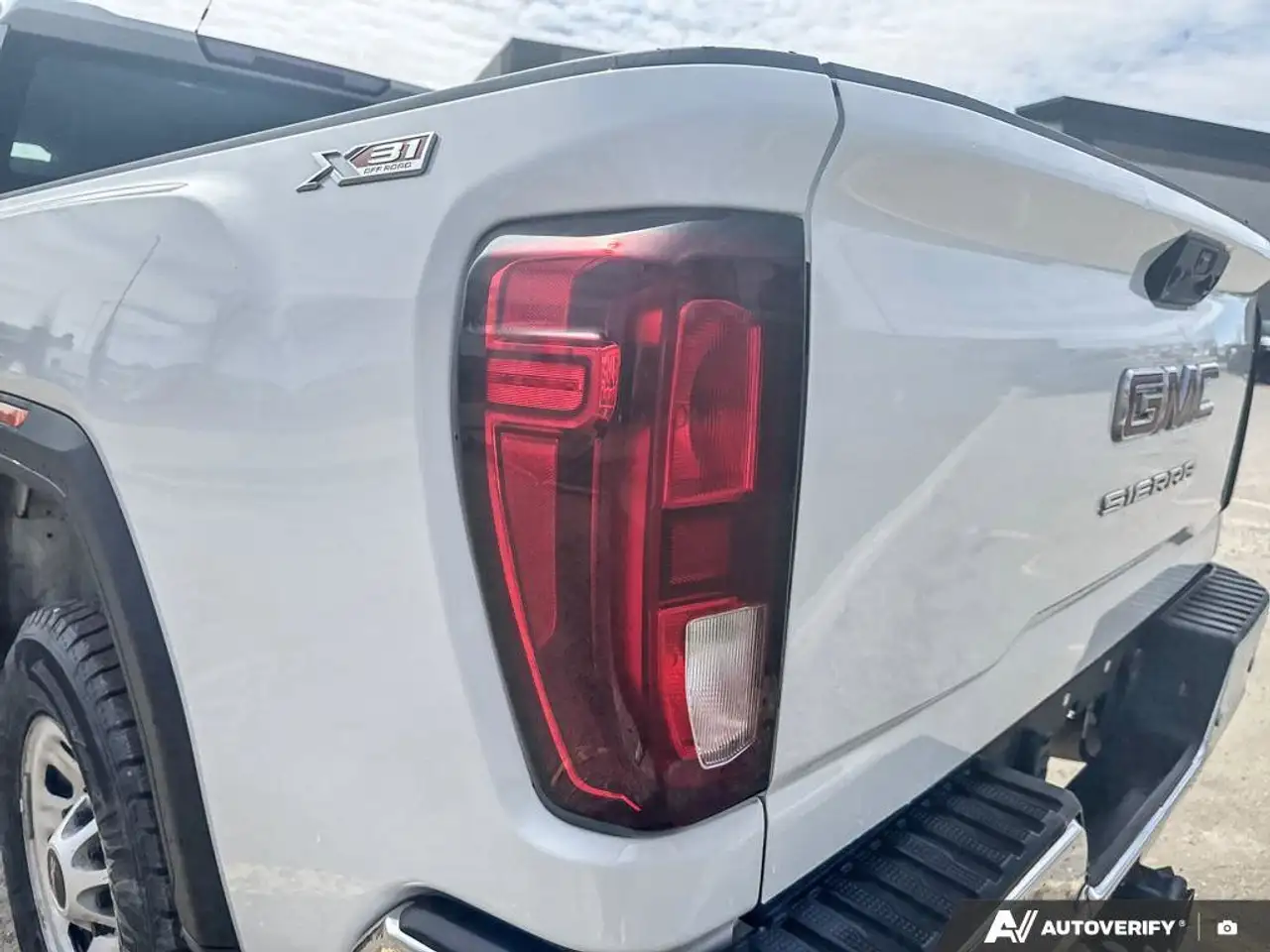 GMC Sierra 3500HD снимка GMC Sierra 3500HD
