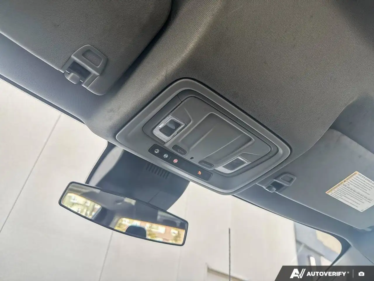 GMC Sierra 3500HD снимка GMC Sierra 3500HD