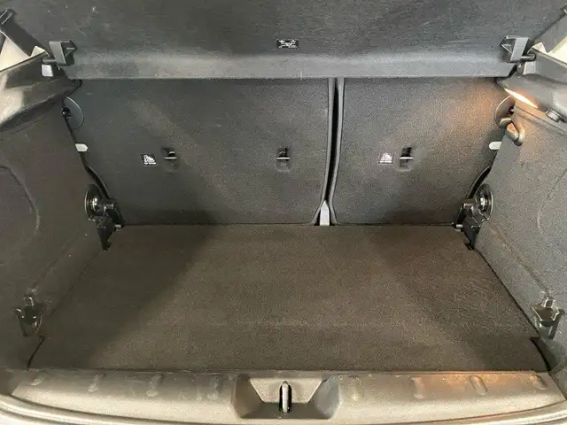 Mini Hatch view 9