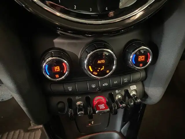 Mini Hatch view 11