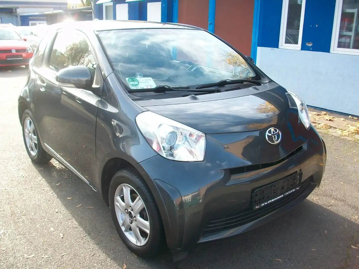 Toyota iQ *Automatik*Klima*PDC*Euro4* Grau - 2