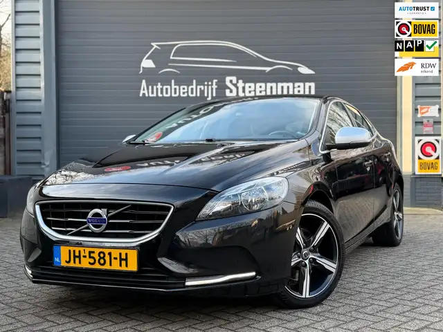 Volvo V40 2.0 T2 R-Design | Climate | 6-versn