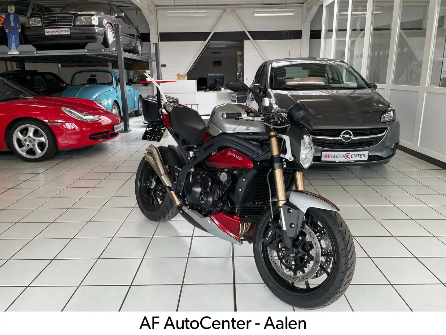 Triumph Speed Triple 1050 600 Km*Neuwertiger Zustand Червоний - 1