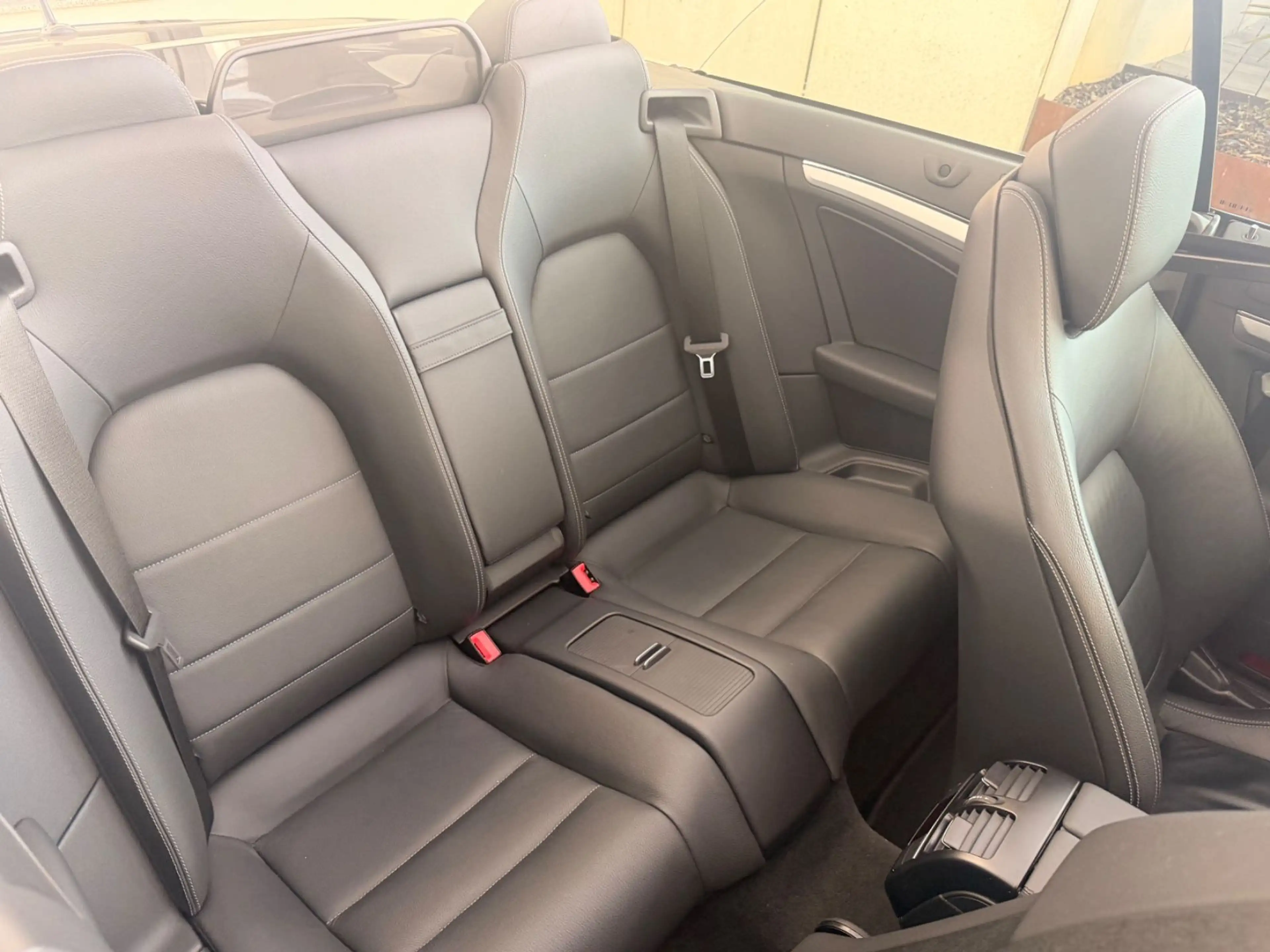 Mercedes-Benz E 350 CDI Cabrio Avantgarde AMG Paket — photo 14