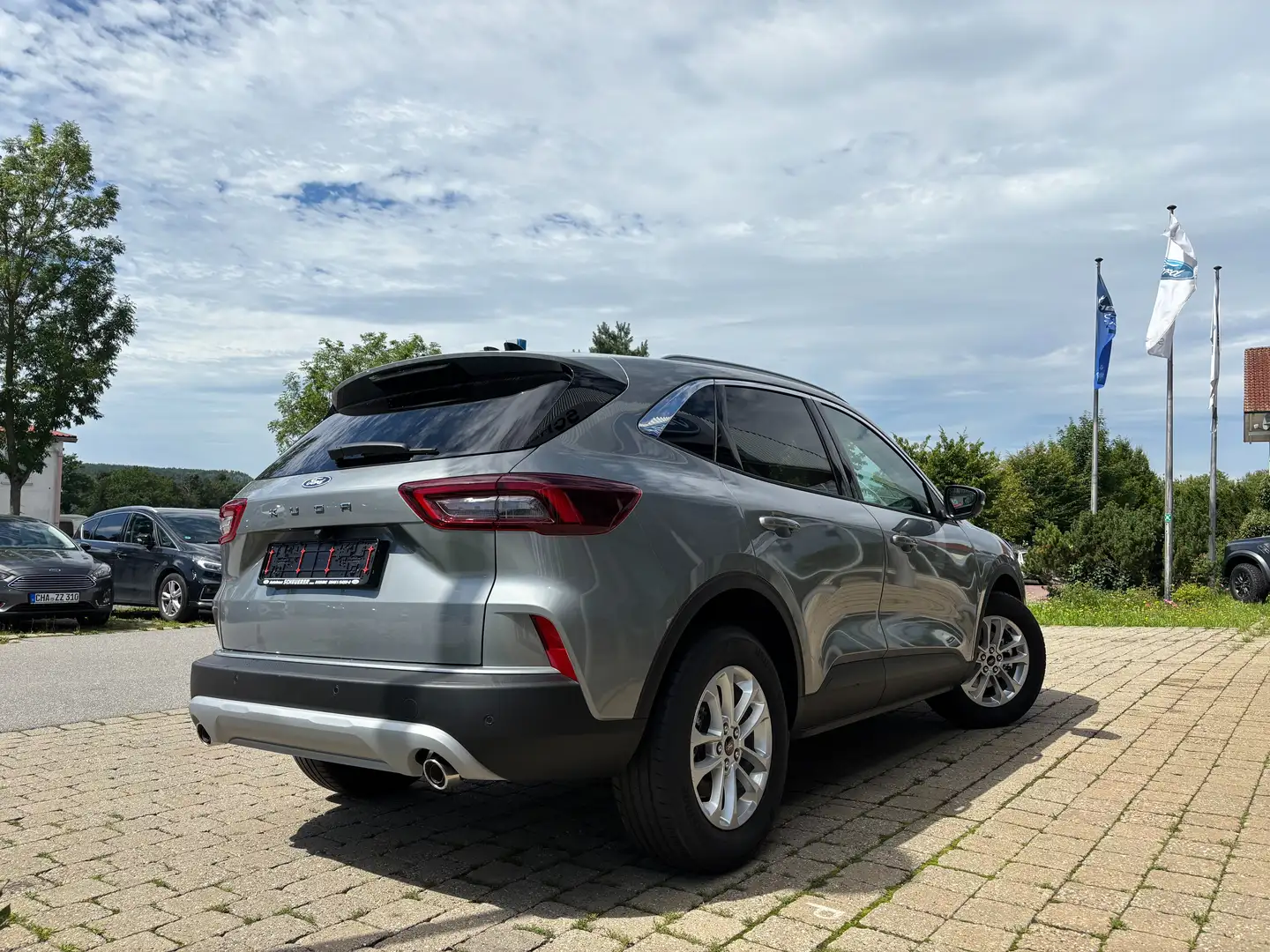 Ford Kuga Titanium Silber - 2