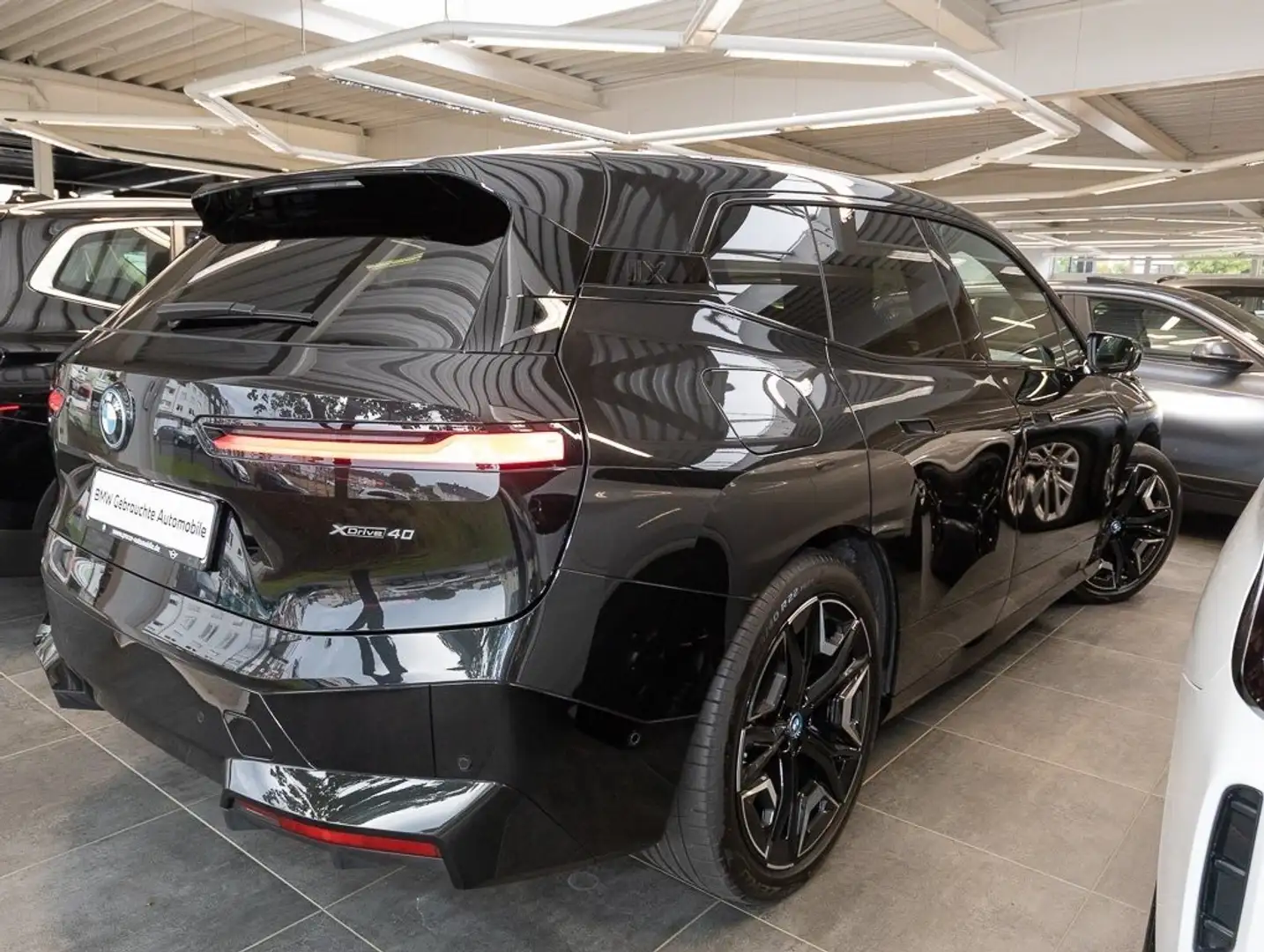 BMW iX xDrive40 Sportpaket Head-Up HK HiFi DAB LED Schwarz - 2