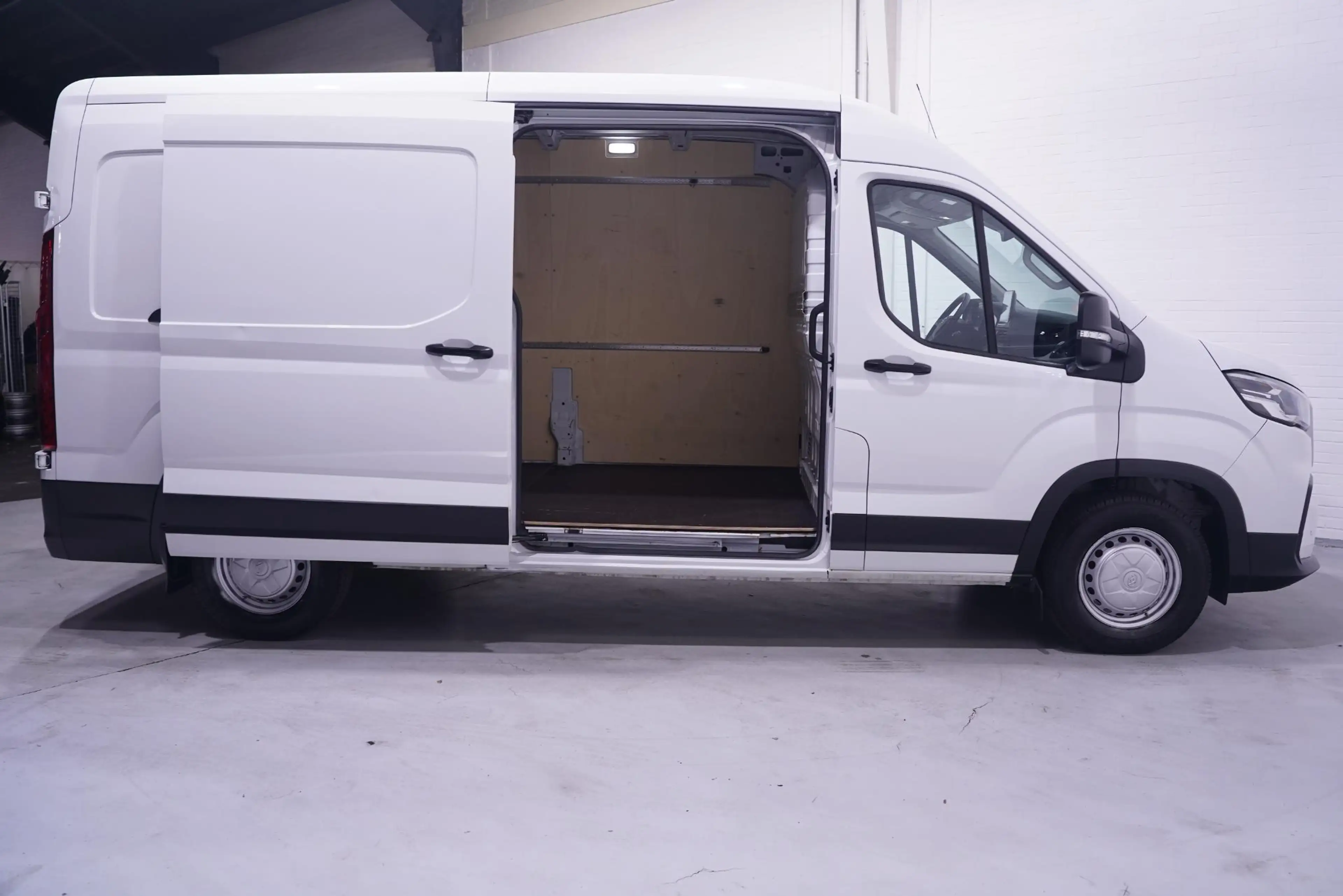 Maxus Deliver 9 2.0 CiT 148 pk L3H2 Airco, Apple Carplay, Camera 2 — photo 9