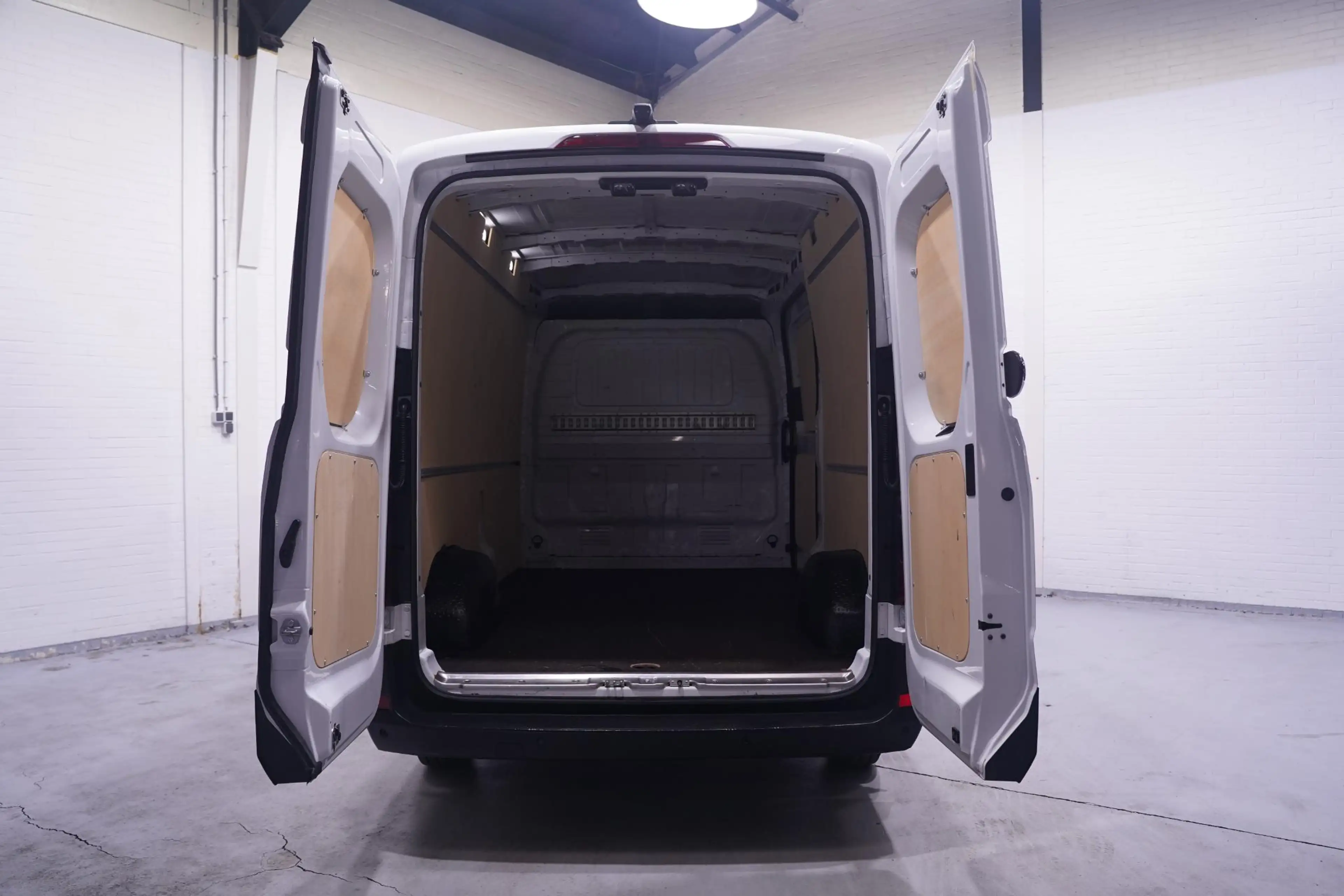 Maxus Deliver 9 2.0 CiT 148 pk L3H2 Airco, Apple Carplay, Camera 2 — photo 12
