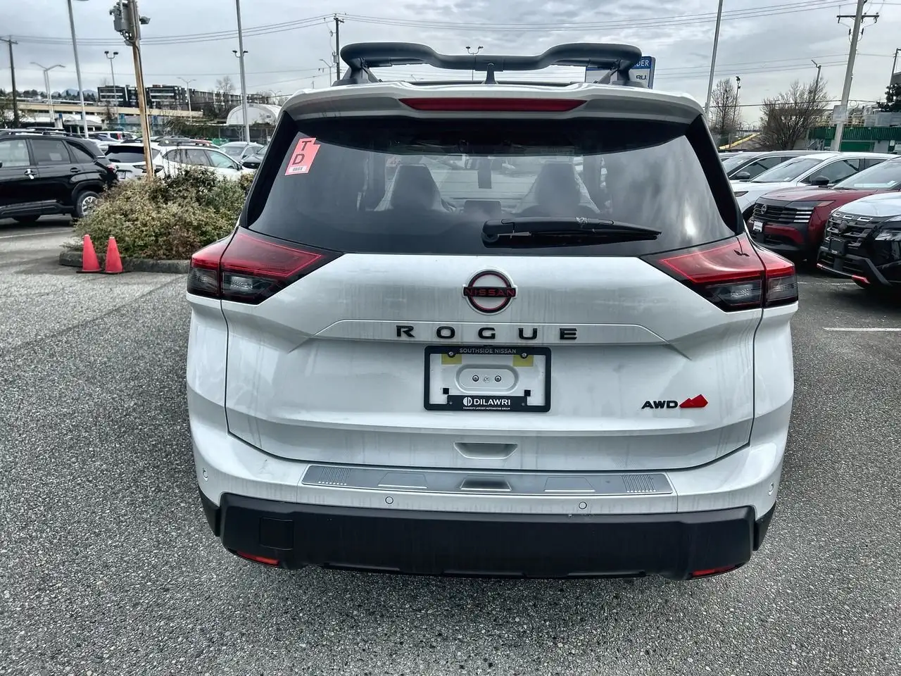 Nissan Rogue снимка Nissan Rogue