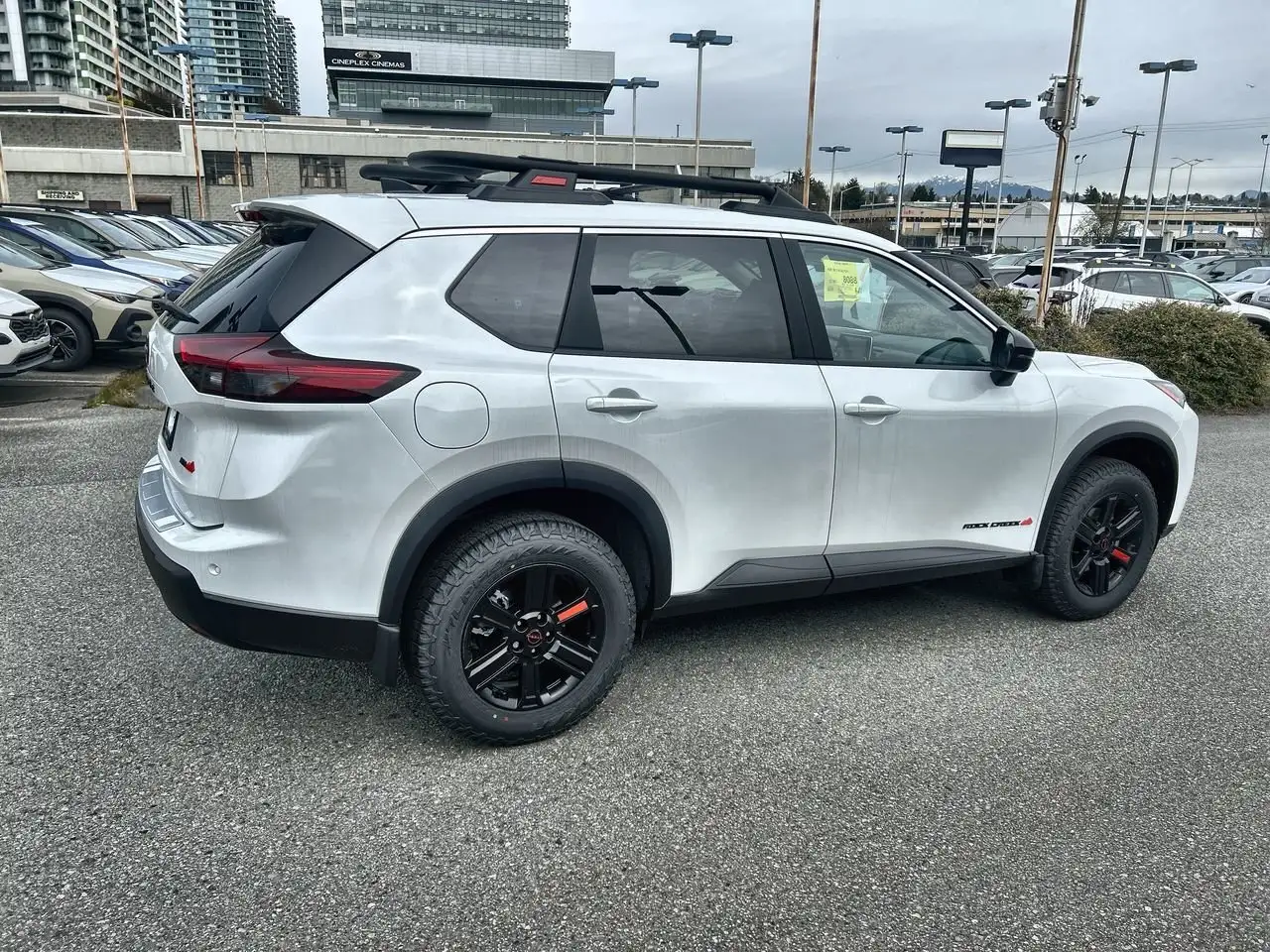 Nissan Rogue снимка Nissan Rogue