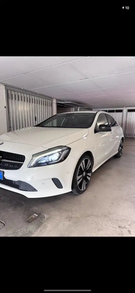 Mercedes-Benz 200