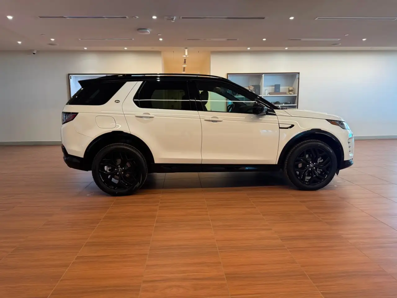 Land Rover Discovery Sport снимка Land Rover Discovery Sport