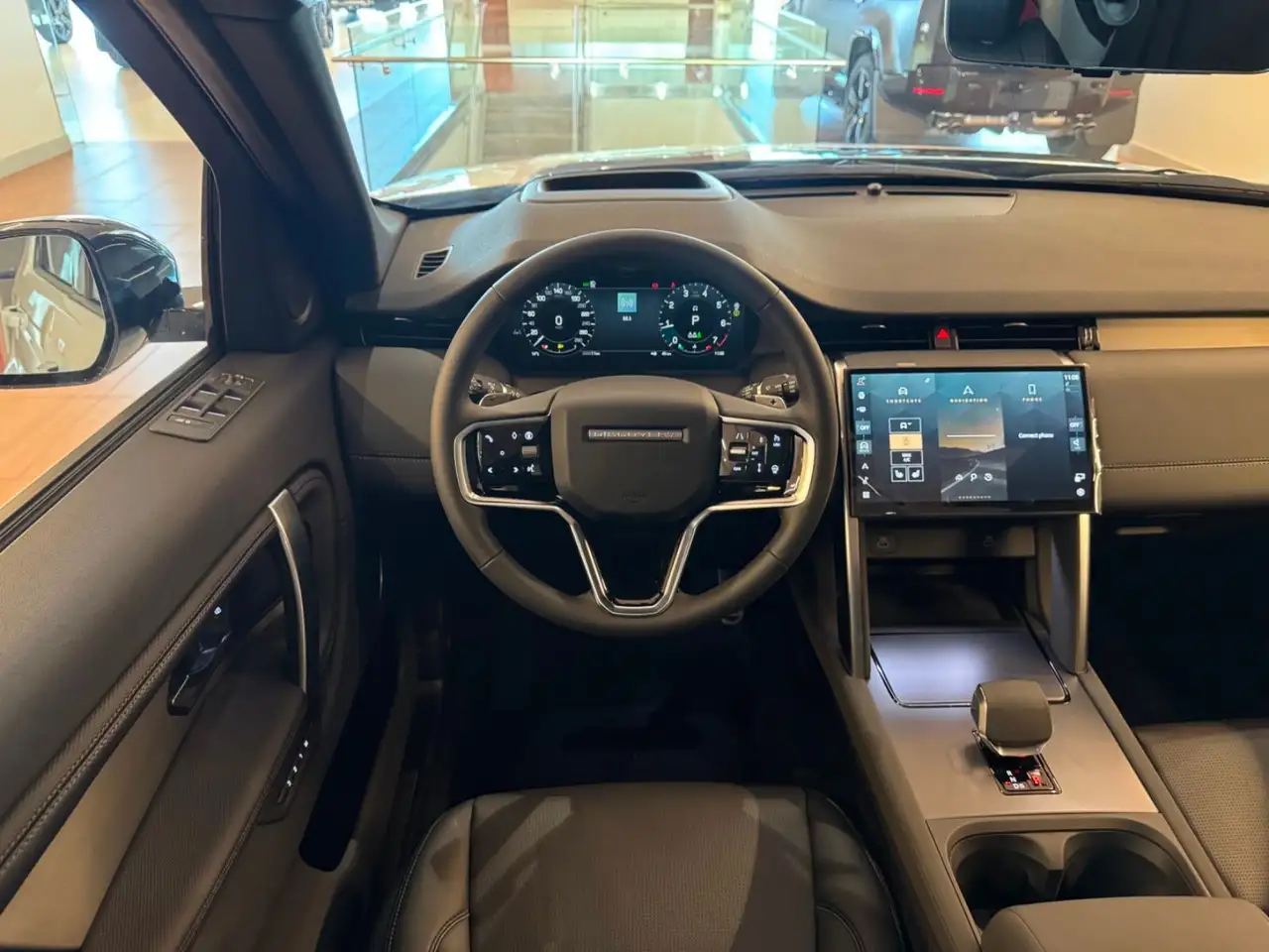 Land Rover Discovery Sport снимка Land Rover Discovery Sport
