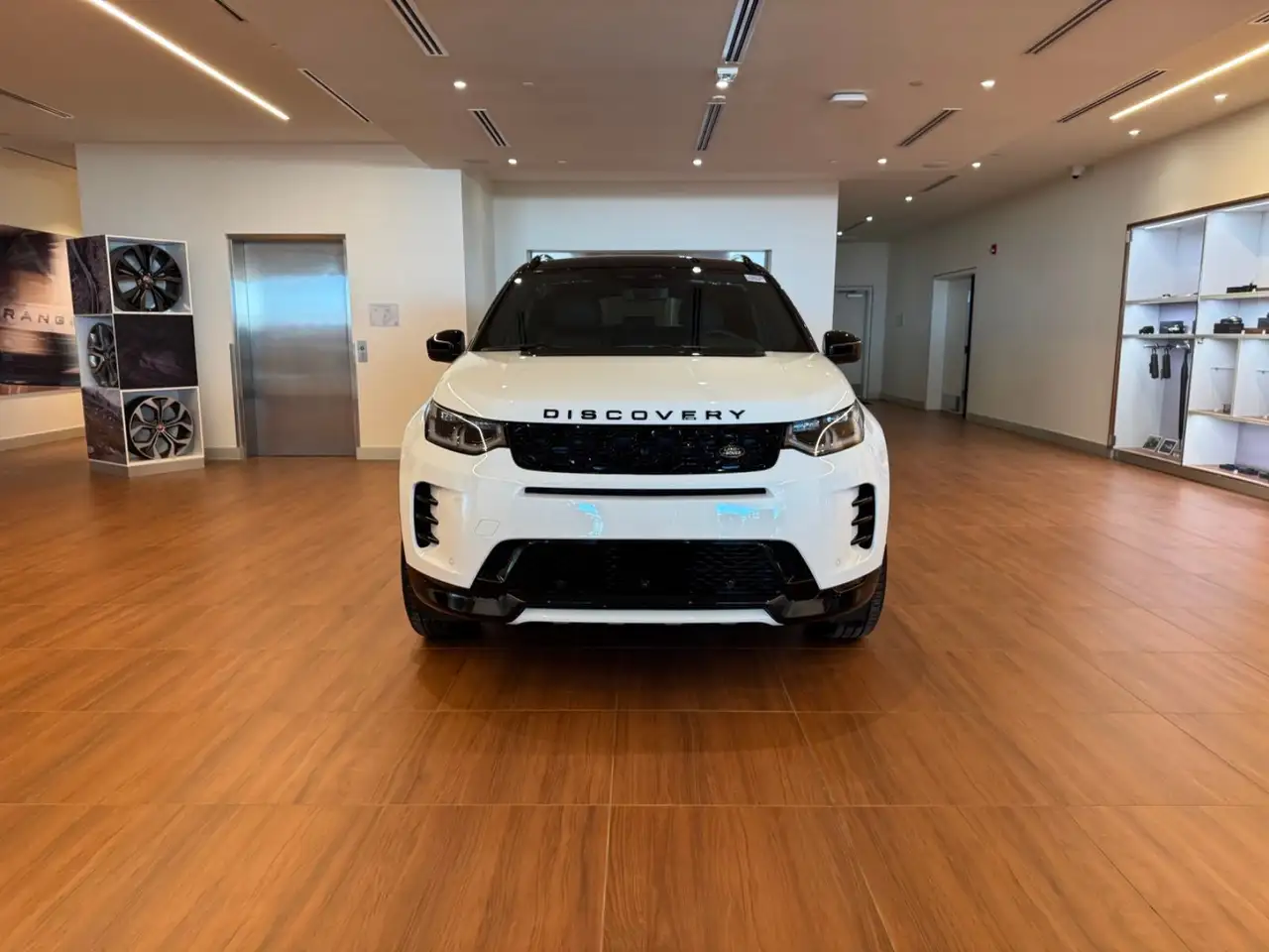 Land Rover Discovery Sport снимка Land Rover Discovery Sport