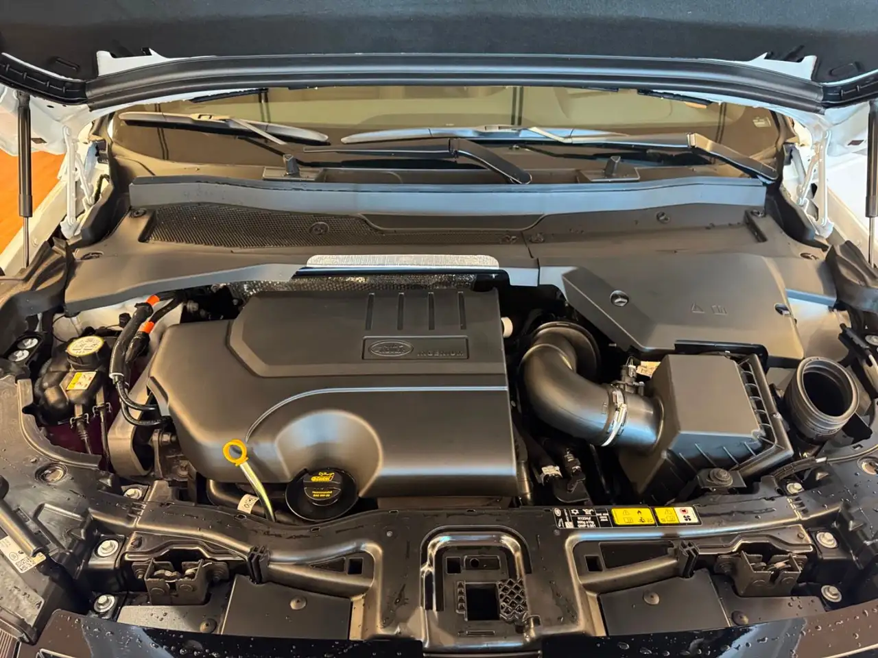 Land Rover Discovery Sport снимка Land Rover Discovery Sport