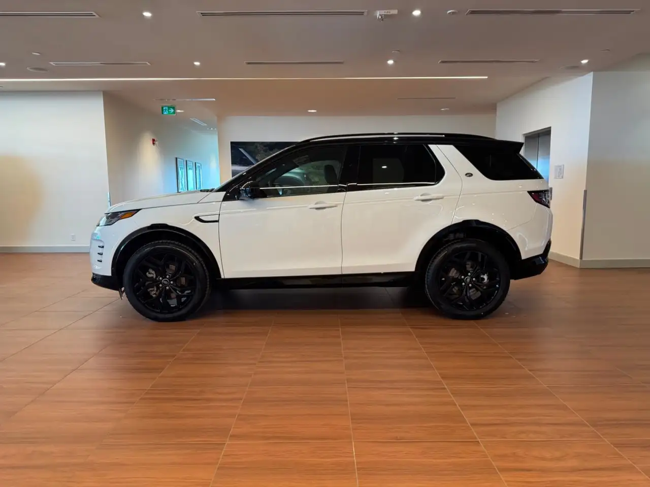 Land Rover Discovery Sport снимка Land Rover Discovery Sport